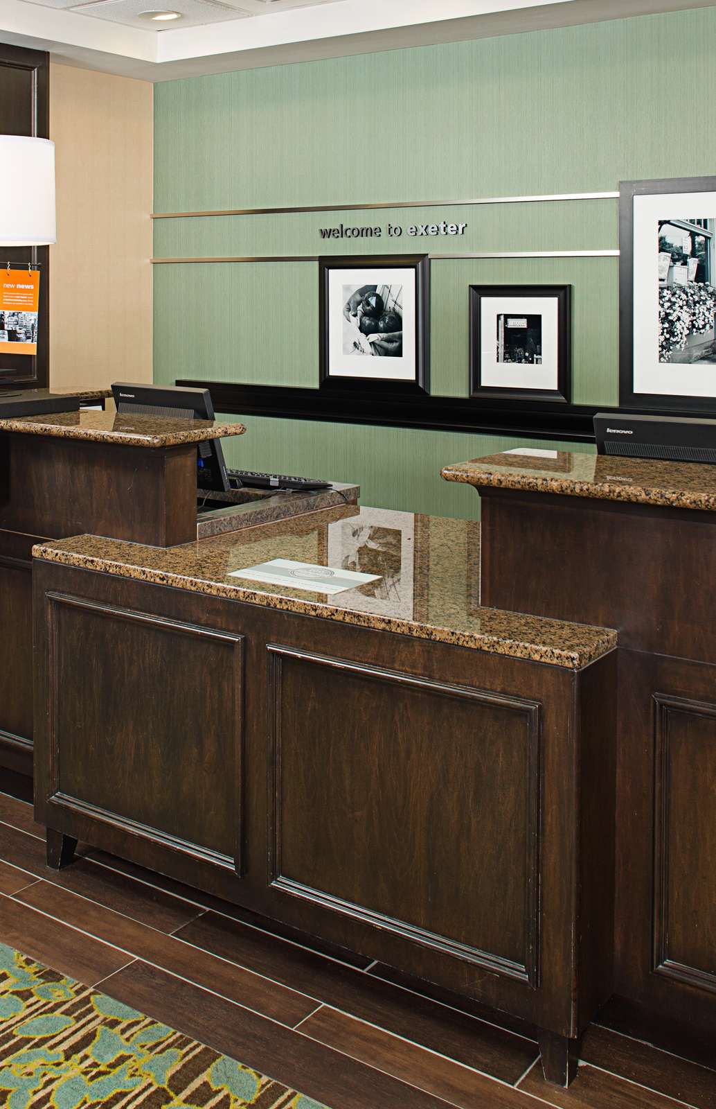 Hotel Hampton Inn & Suites Exeter photo 5