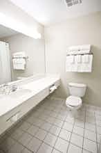 Hotel Country Inn & Suites Wichita Northeast photo 5