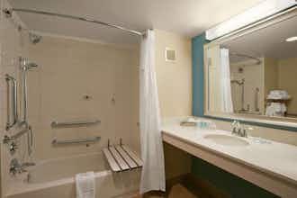 Hotel Wyndham Pittsburgh University Center photo 3