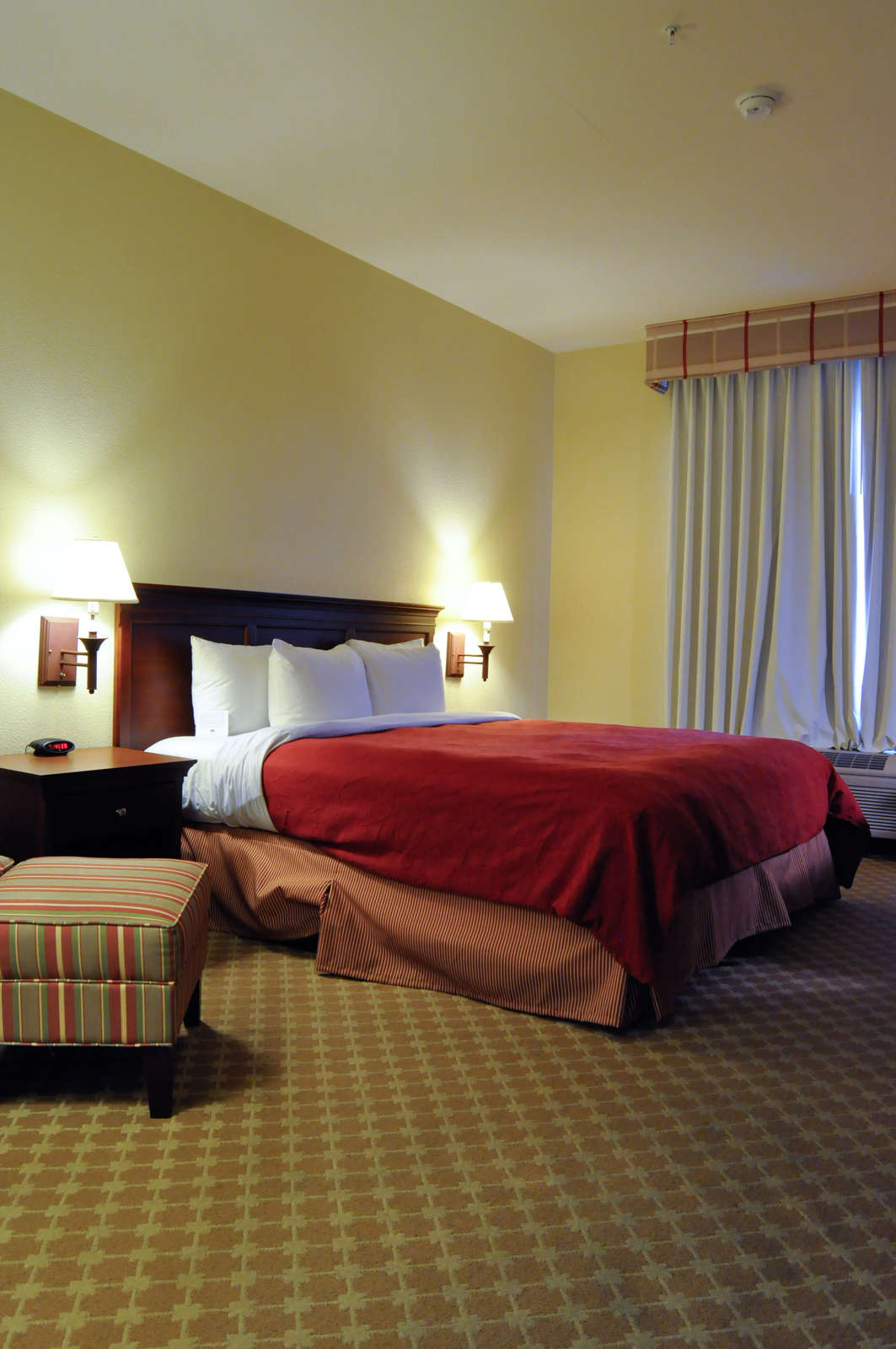 Hotel Country Inn & Suites Airport photo 2