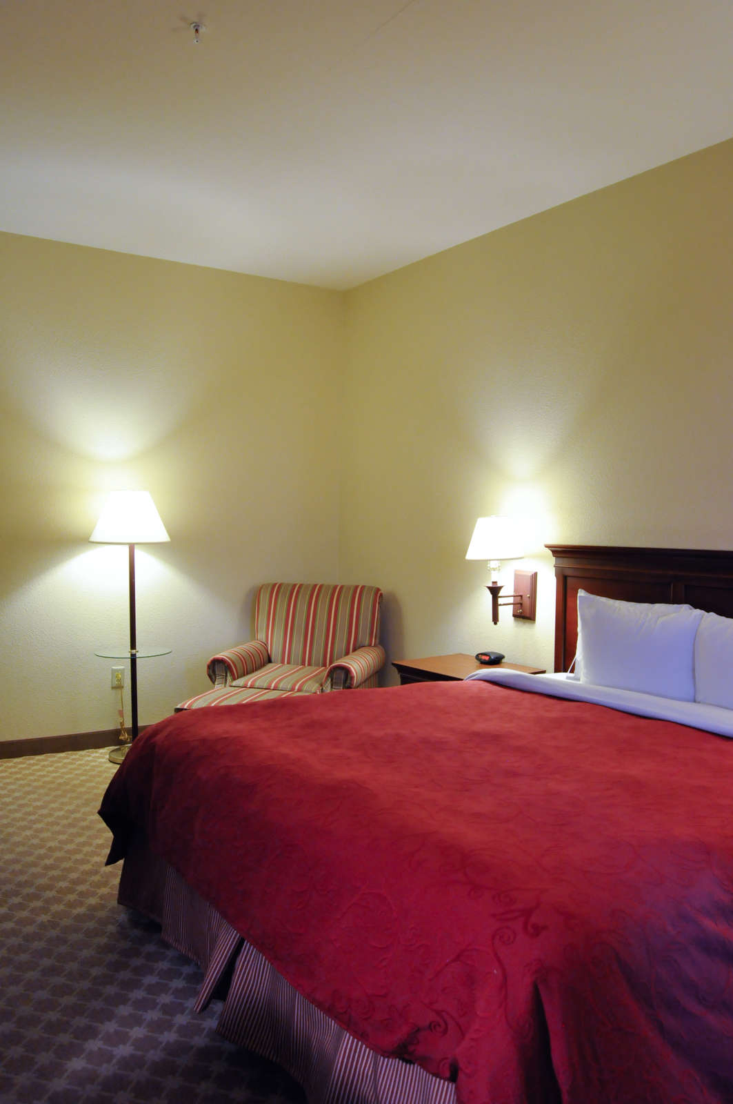 Hotel Country Inn & Suites Airport photo 3