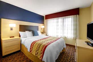 Hotel TownePlace Suites North Kingstown photo 2