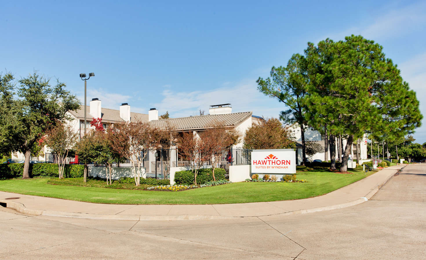 Hawthorn Suites Arlington/DFW South