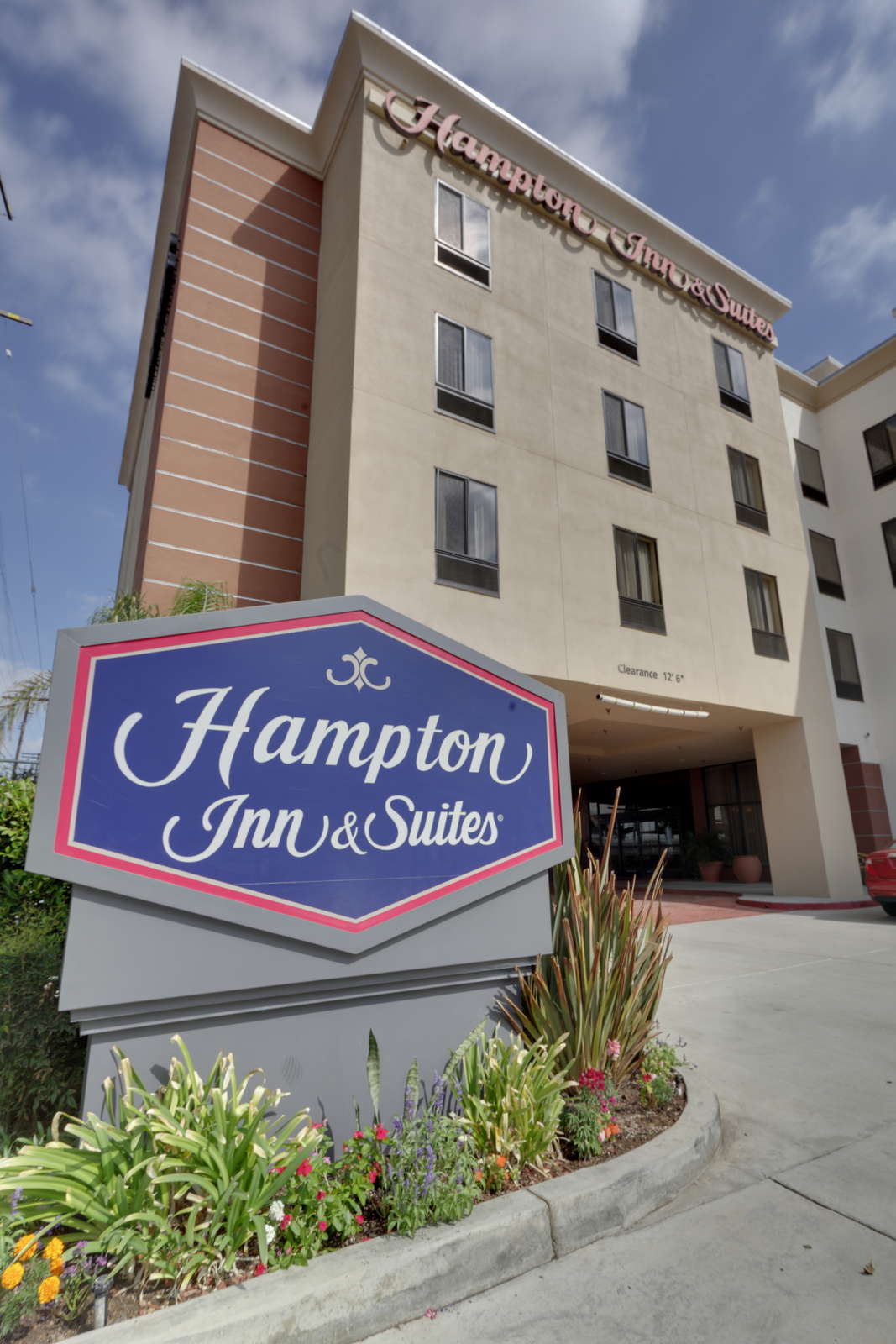 Hotel Hampton Inn & Suites Sherman Oaks photo 1