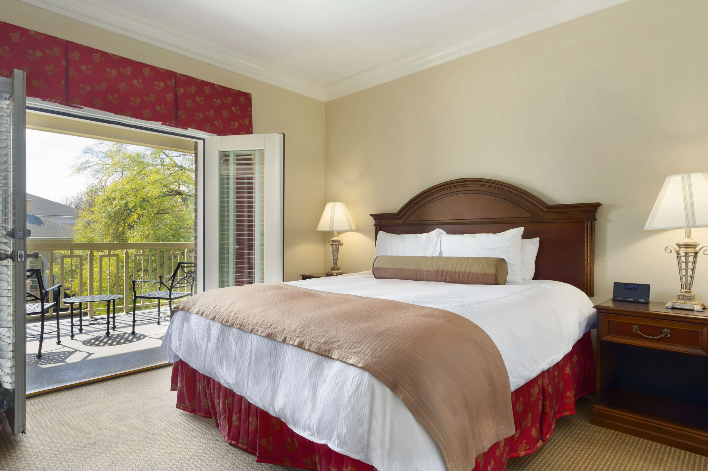 Hotel Inn at USC Wyndham Garden photo 1