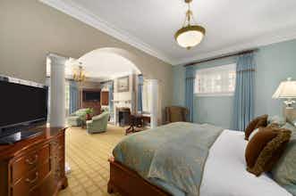 Hotel Inn at USC Wyndham Garden photo 2