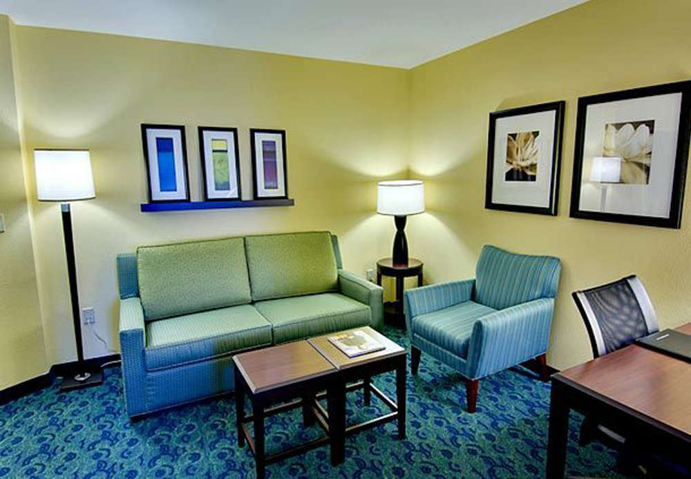 Hotel Springhill Suites Corona Riverside photo 5