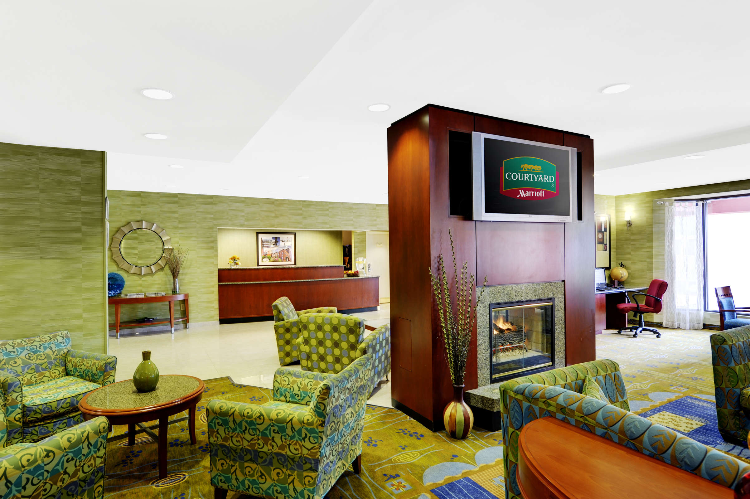 Hotel Courtyard Manchester Airport photo 4