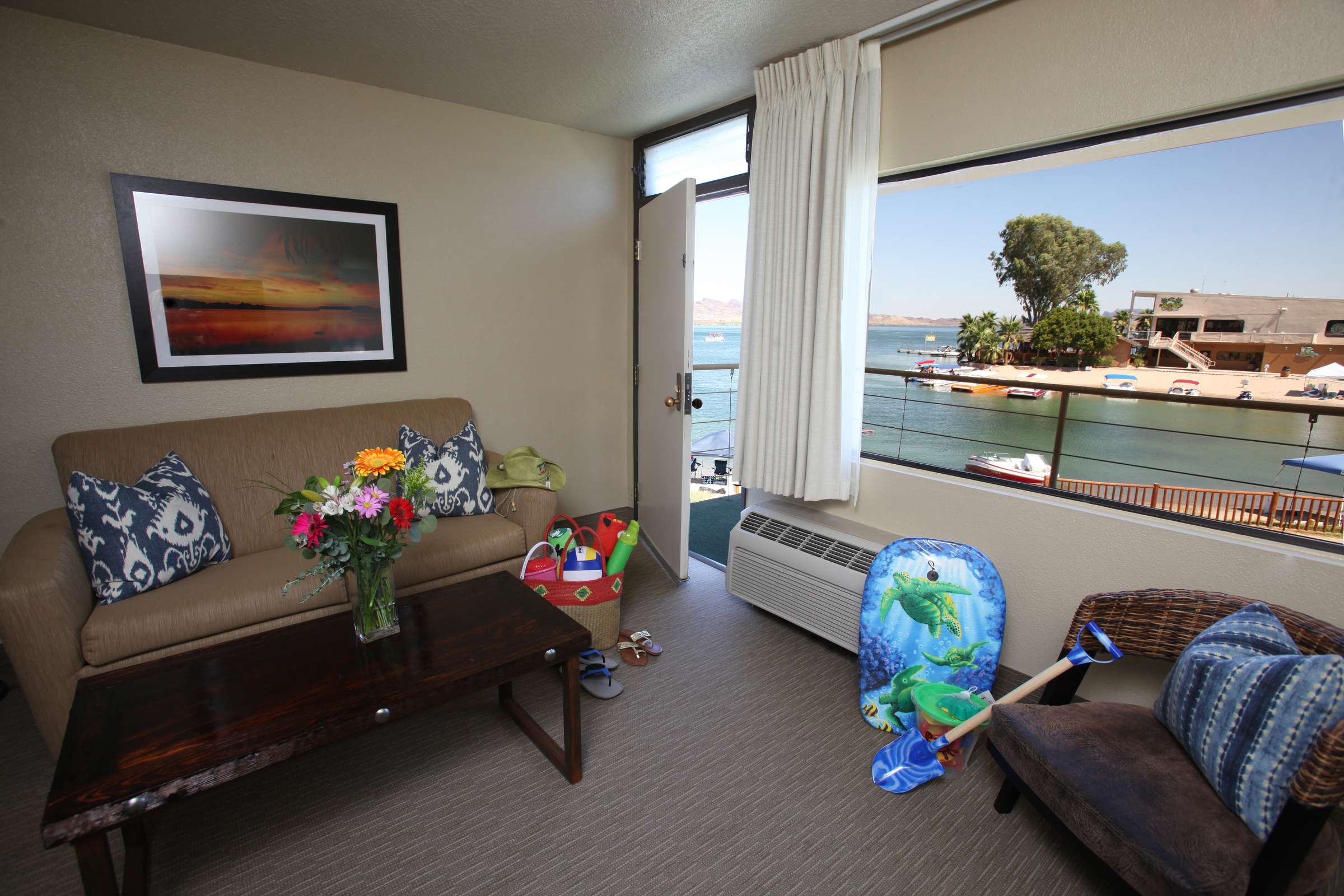 Hotel The Nautical Beachfront Resort photo 3