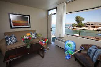 Hotel The Nautical Beachfront Resort photo 3