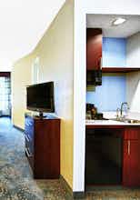 Hotel Springhill Suites Manchester Airport photo 3