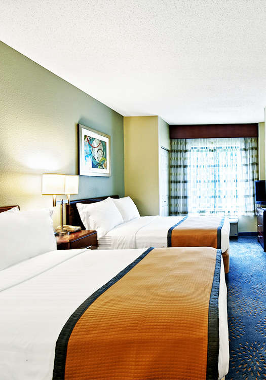 Hotel Springhill Suites Manchester Airport photo 2