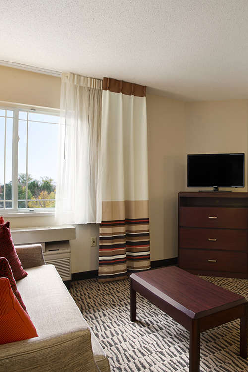 Hotel Hawthorn Suites by Wyndham Greensboro photo 3