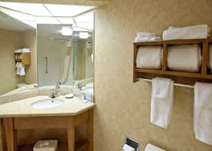 Hotel Hampton Inn Bow photo 3