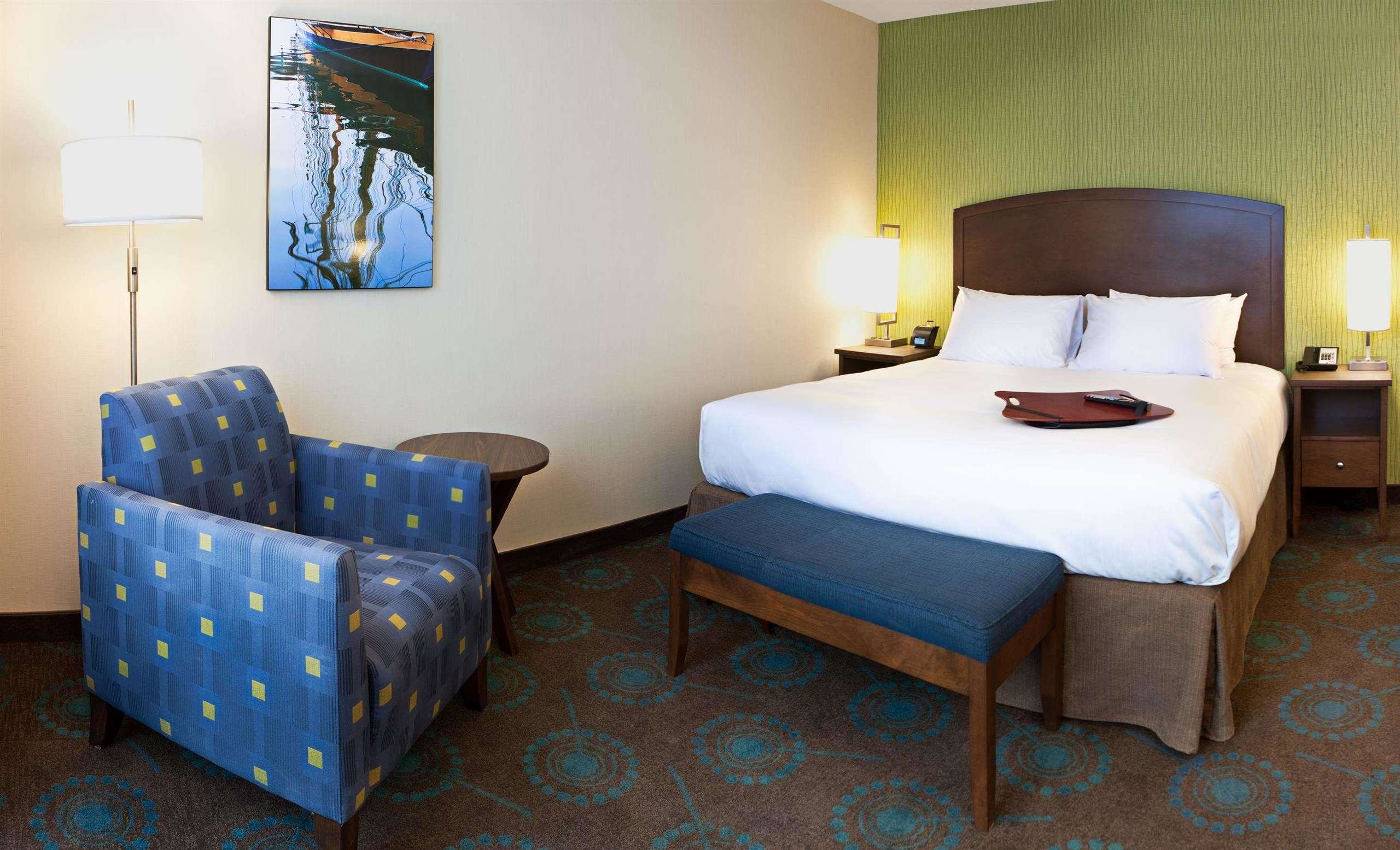 Hotel Hampton Inn by Hilton Halifax Downtown photo 1