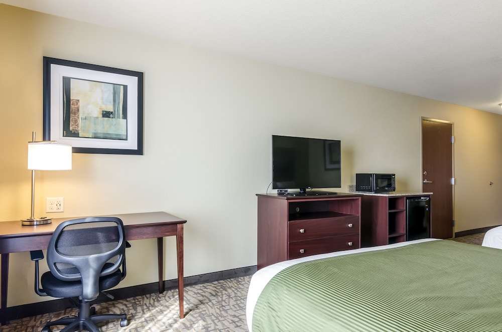 Hotel Cobblestone Inn & Suites - Corry photo 1