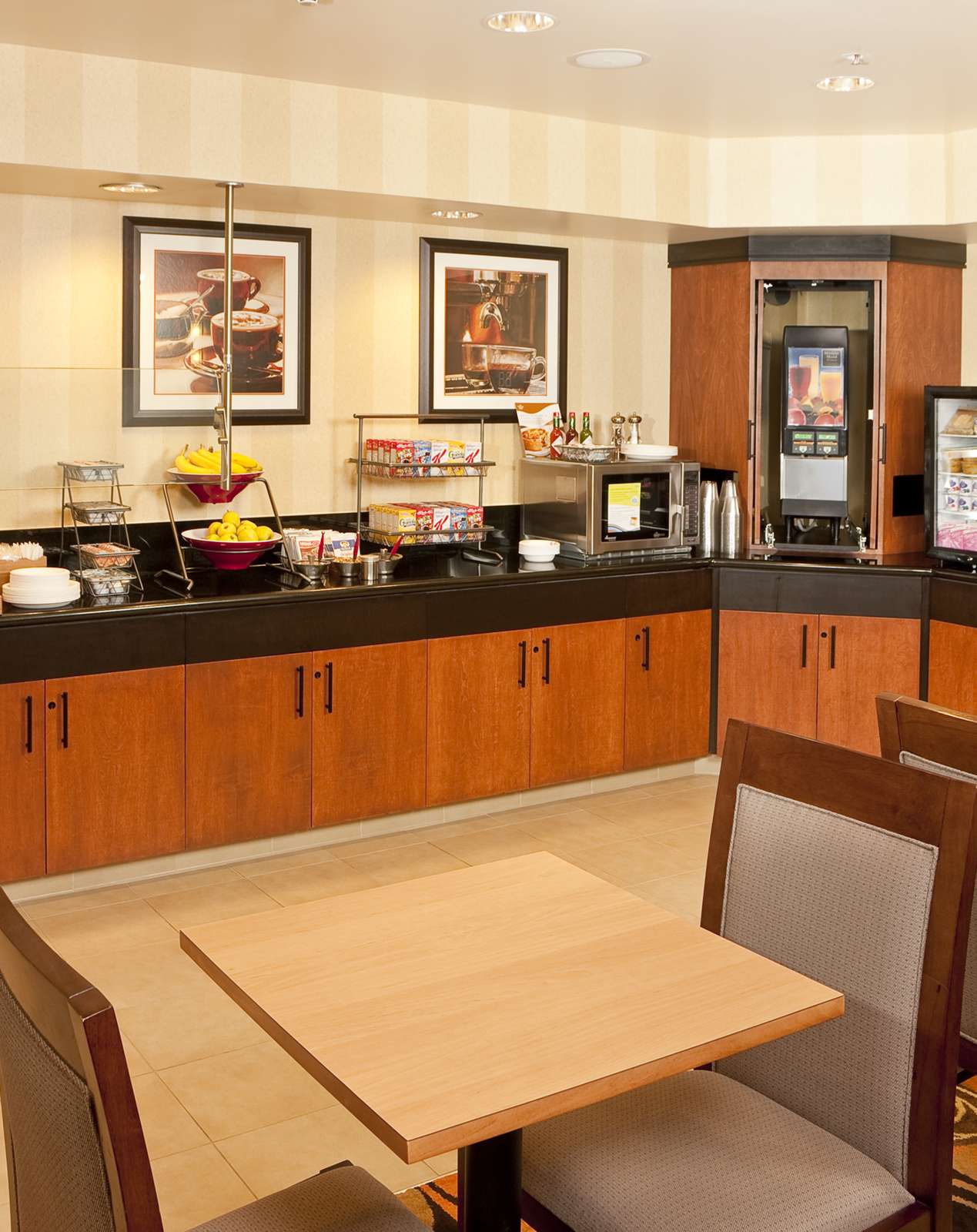 Hotel Fairfield Inn & Suites photo 2