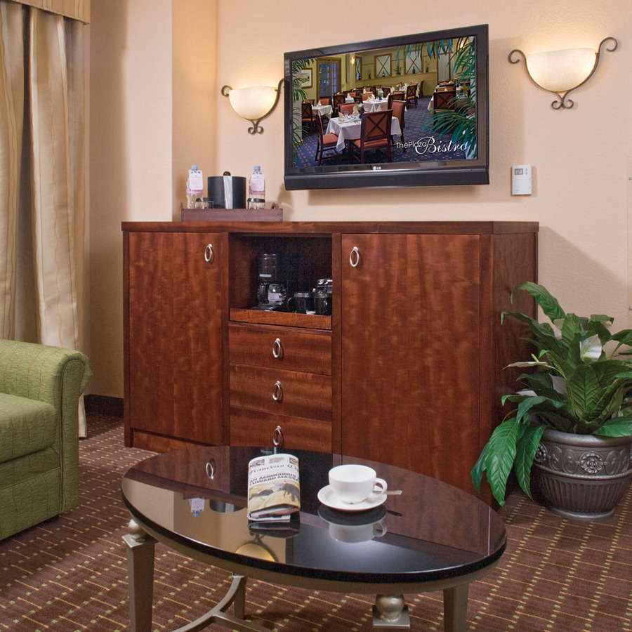 Hotel The Plaza Suites photo 5