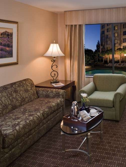 Hotel The Plaza Suites photo 4