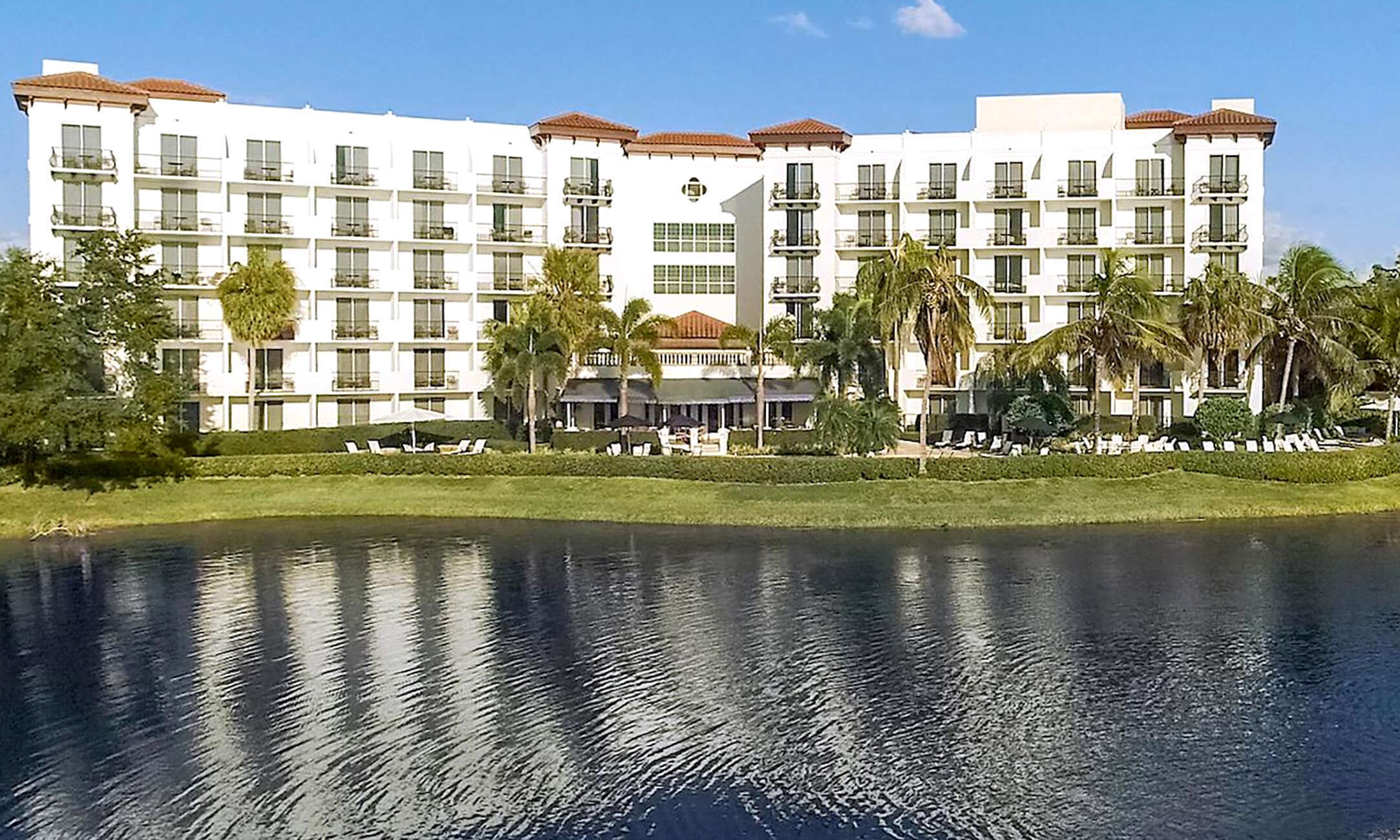 Hotel Inn At Pelican Bay photo 1