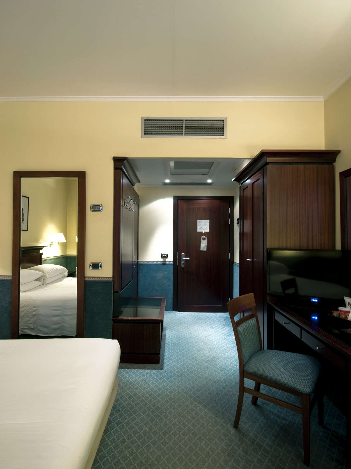 Hotel Starhotels Excelsior photo 5