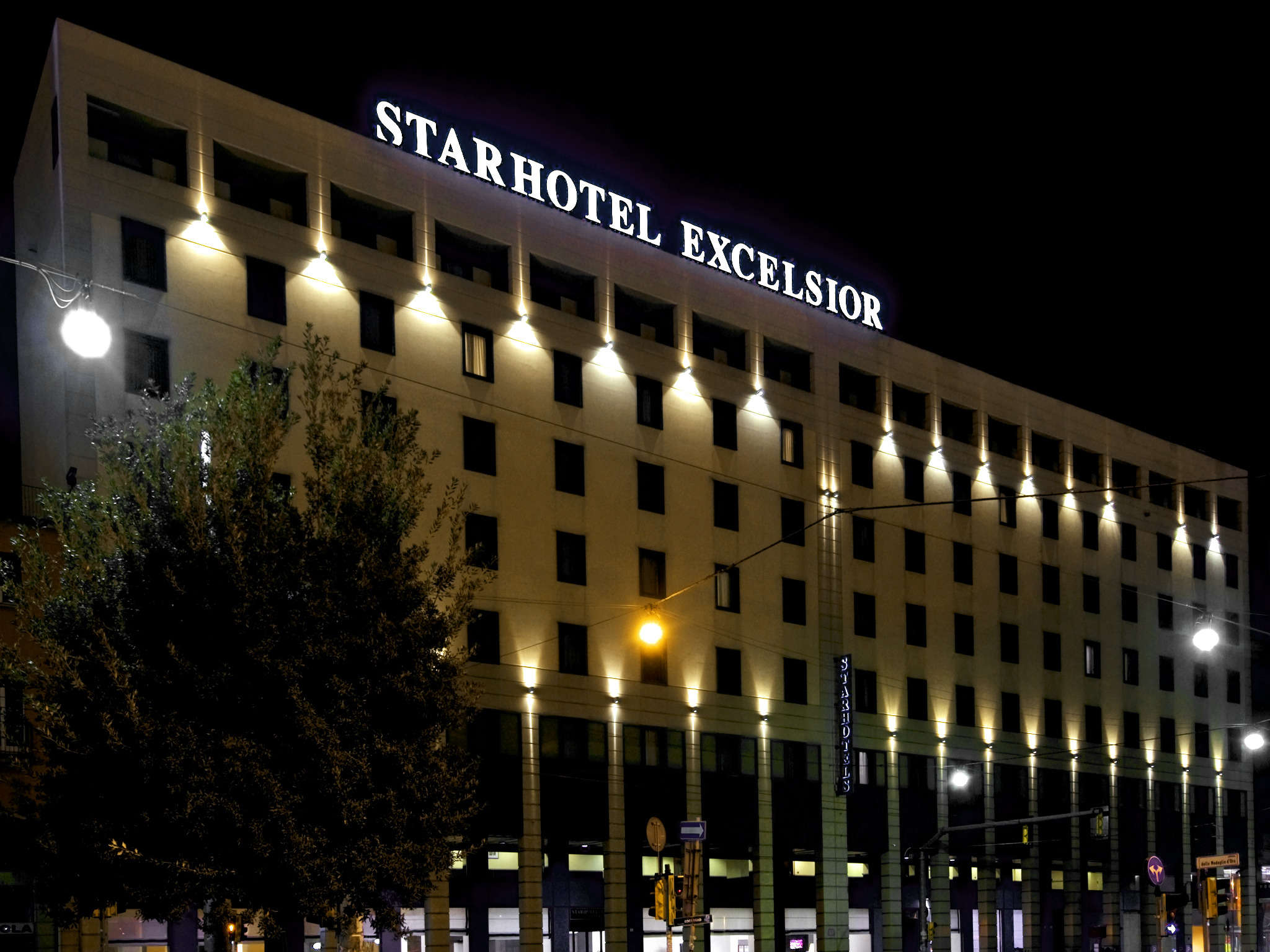Hotel Starhotels Excelsior photo 1