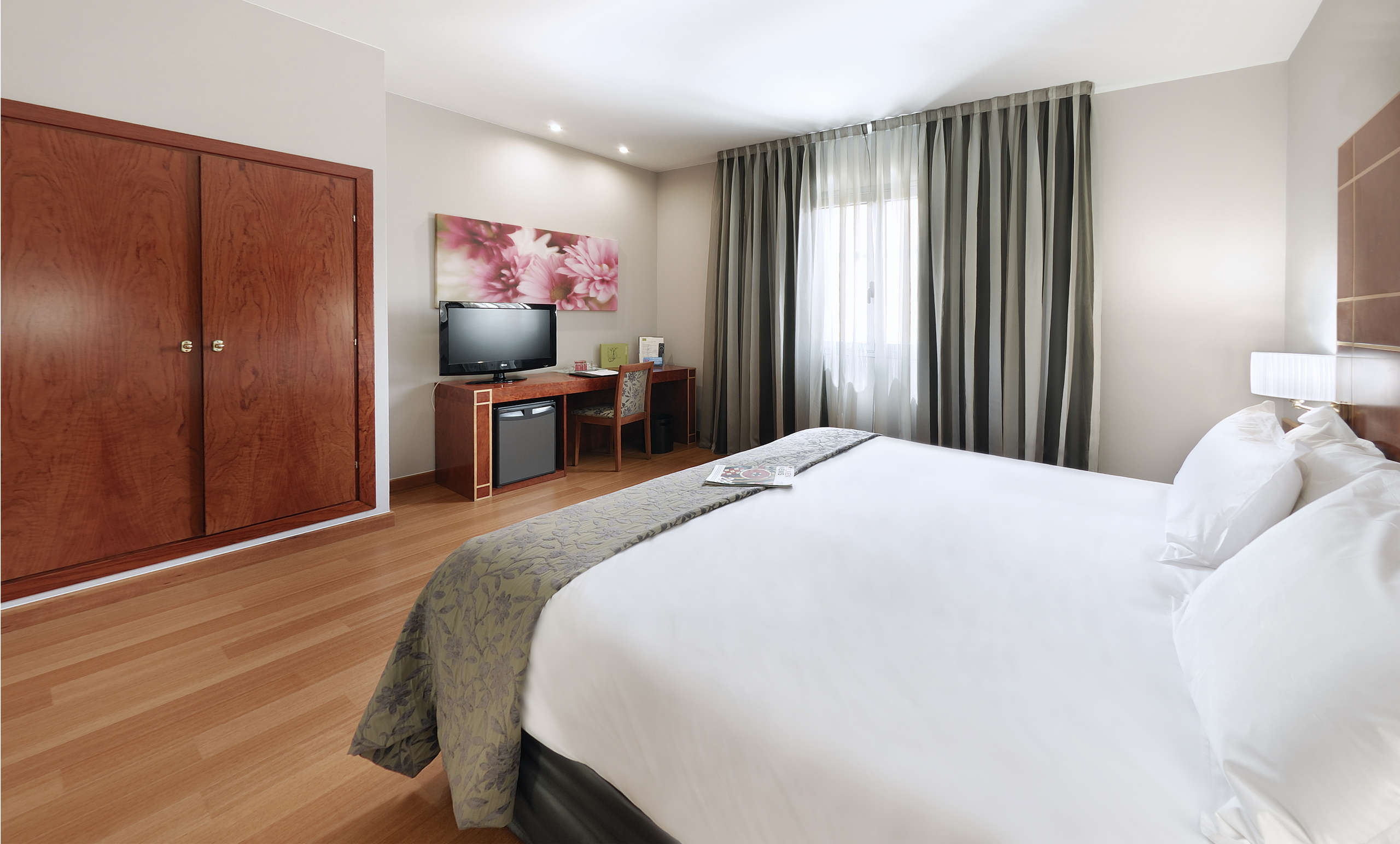 Hotel Silken Reino de Aragón Zaragoza photo 3