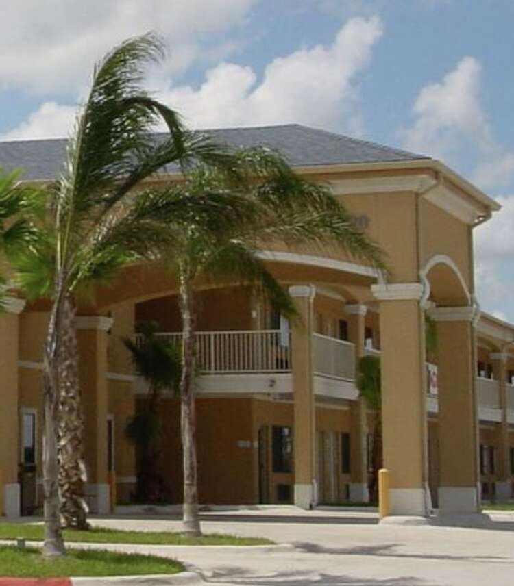 Hotel Texas Inn & Suites McAllen photo 4