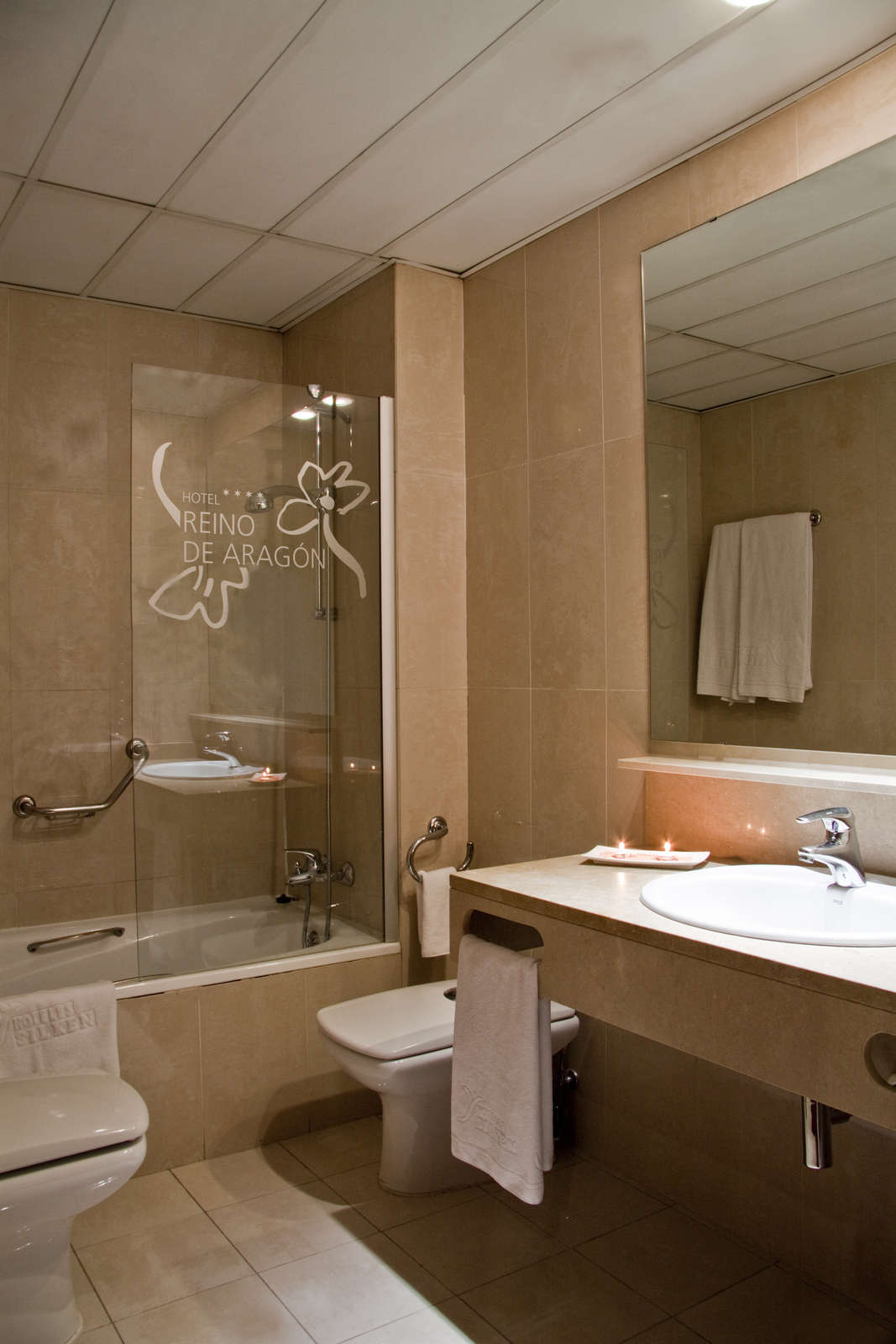 Hotel Silken Reino de Aragón Zaragoza photo 4