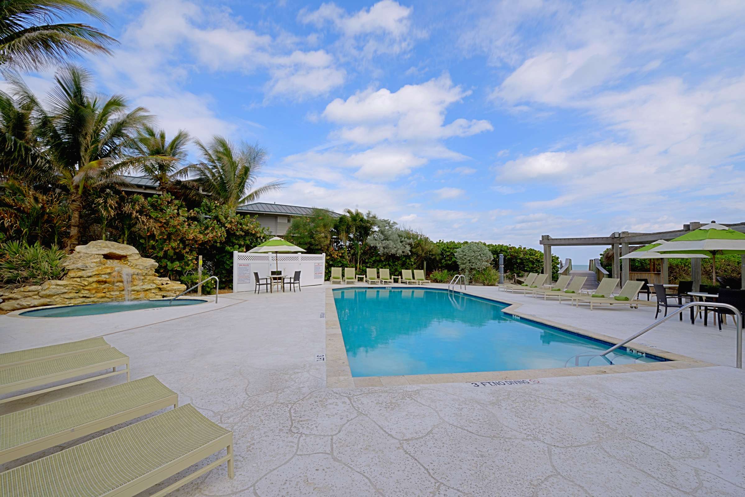 Hotel Courtyard Hutchinson Island photo 1