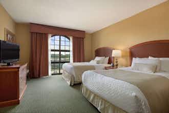 Hotel Embassy Suites Greensboro Airport photo 3