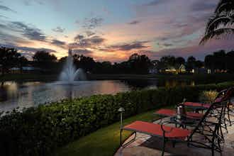 Hotel Inn at Pelican Bay photo 2