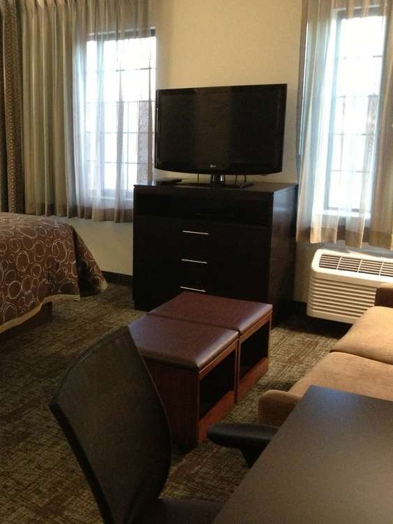 Hotel Staybridge Suites Lincoln Northeast photo 2