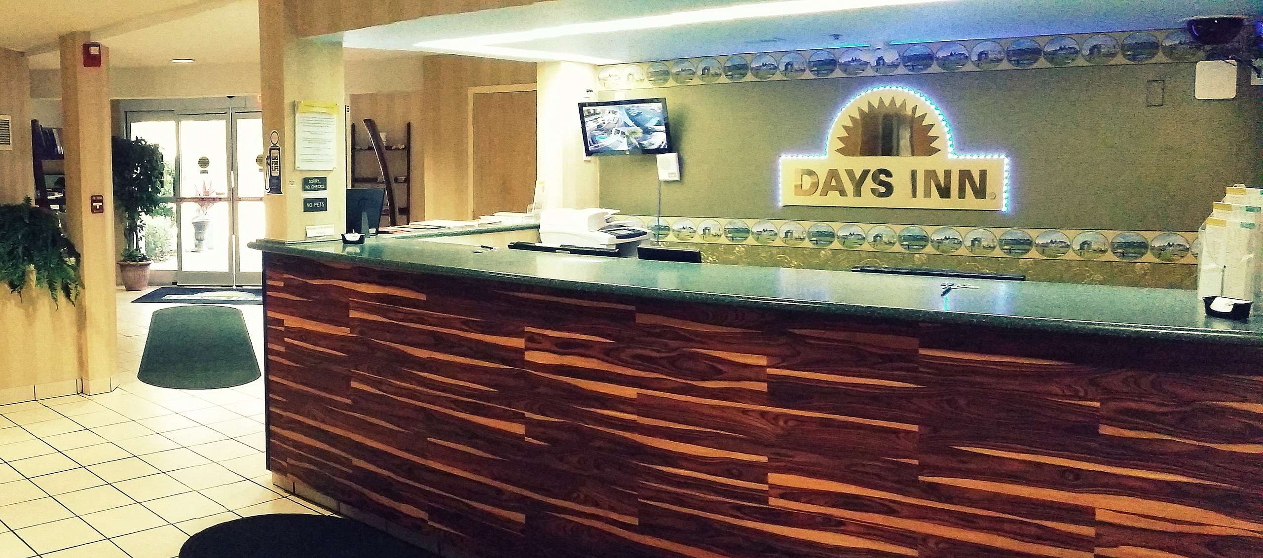 Hotel Days Inn Hilton Head photo 3