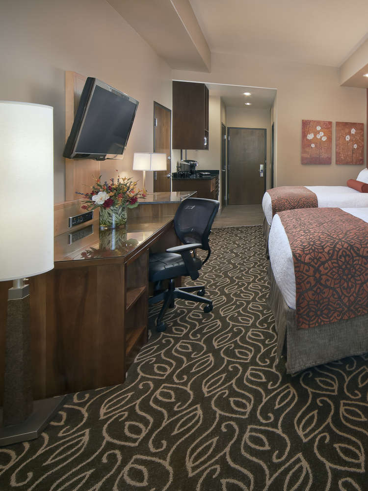 Hotel Best Western Premier Ivy Inn & Suites photo 2