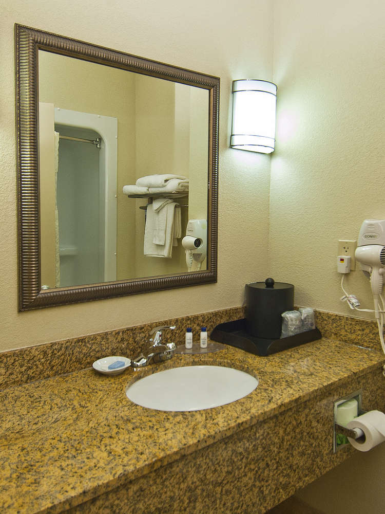 Hotel Best Western Plus Blue Angel Inn photo 3