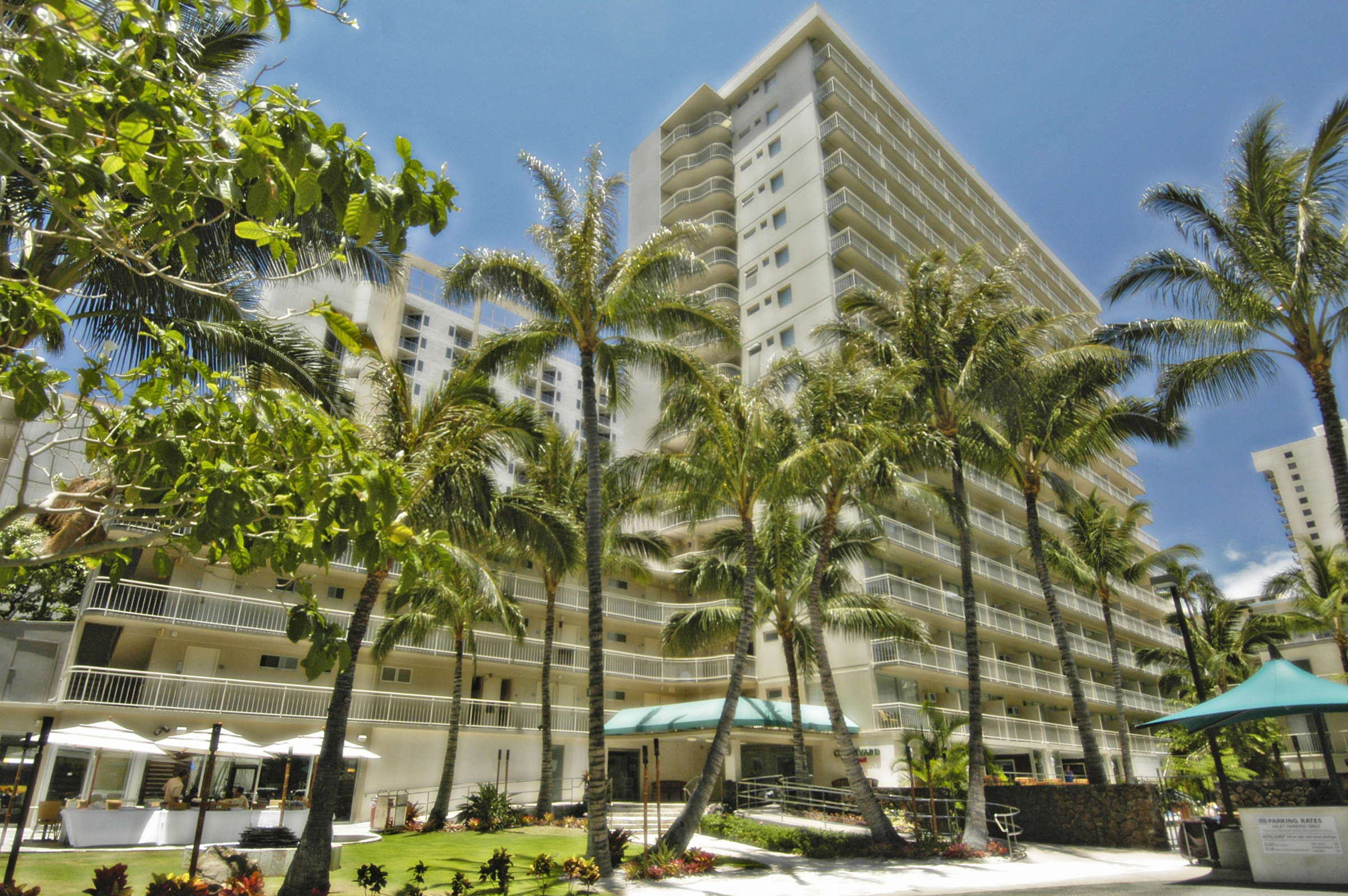 Courtyard Waikiki Beach