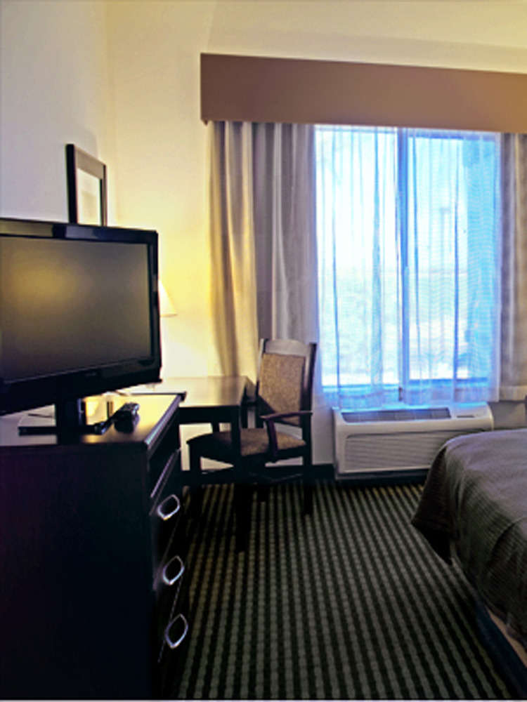 Hotel Best Western Legacy Inn & Suites photo 1