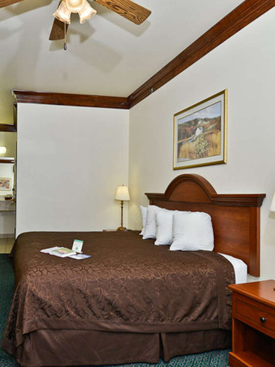 Hotel Best Western Fort Worth Inn & Suites photo 3
