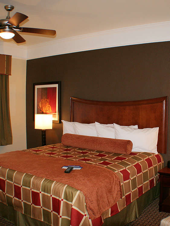 Hotel Best Western Plus Easton Inn & Suites photo 1