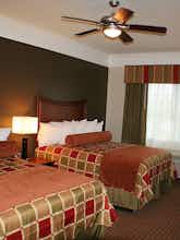 Hotel Best Western Plus Easton Inn & Suites photo 2