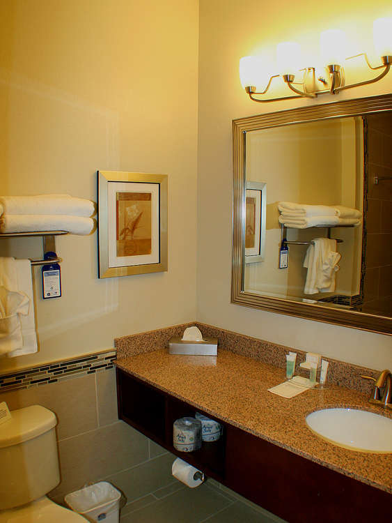 Hotel Best Western Plus Easton Inn & Suites photo 3