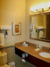Hotel Best Western Plus Easton Inn & Suites photo 3