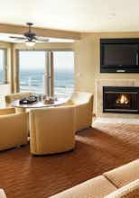 Hotel Hallmark Resort Newport photo 4
