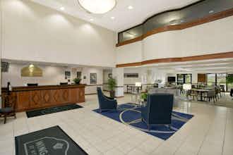 Hotel Wingate by Wyndham Green Bay Airport photo 5