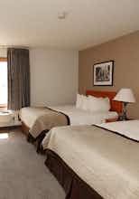 Hotel Baymont Inn and Suites Green Bay photo 1