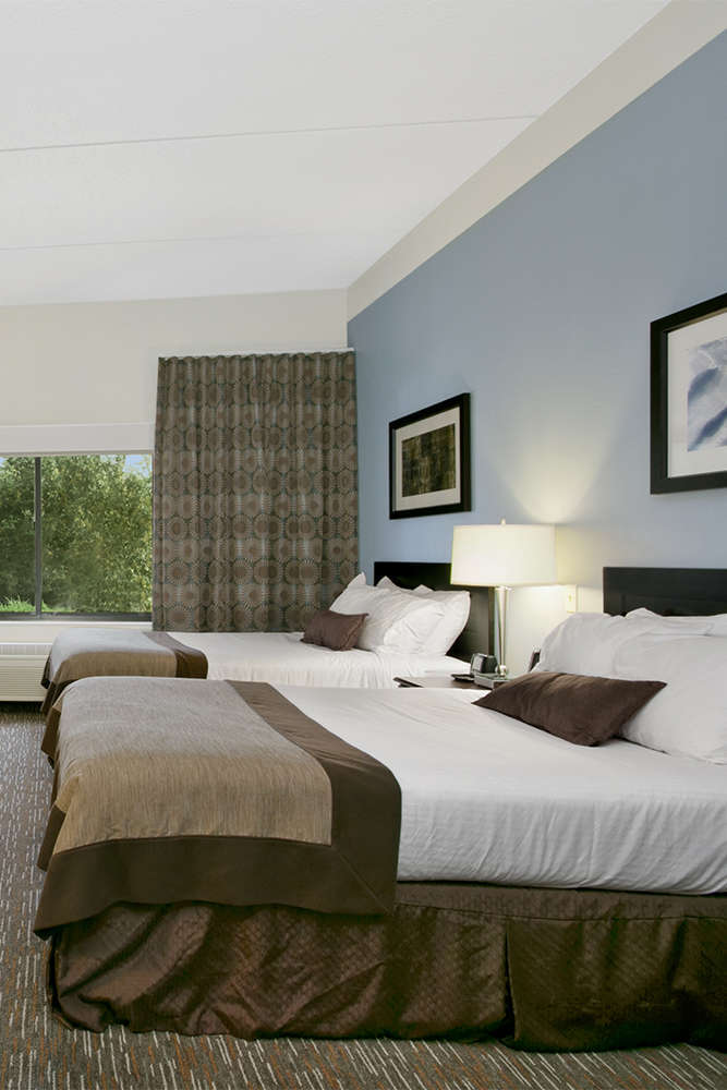 Hotel Wingate by Wyndham Green Bay Airport photo 2