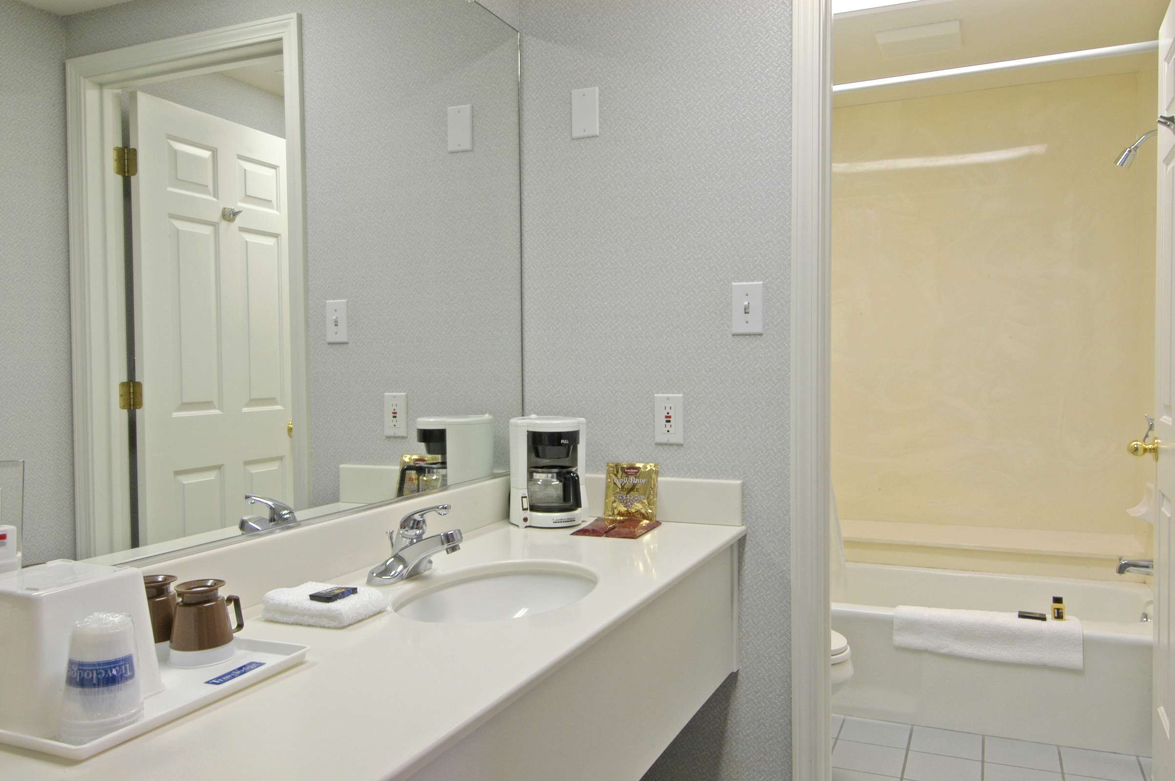 Hotel Travelodge Redding photo 4