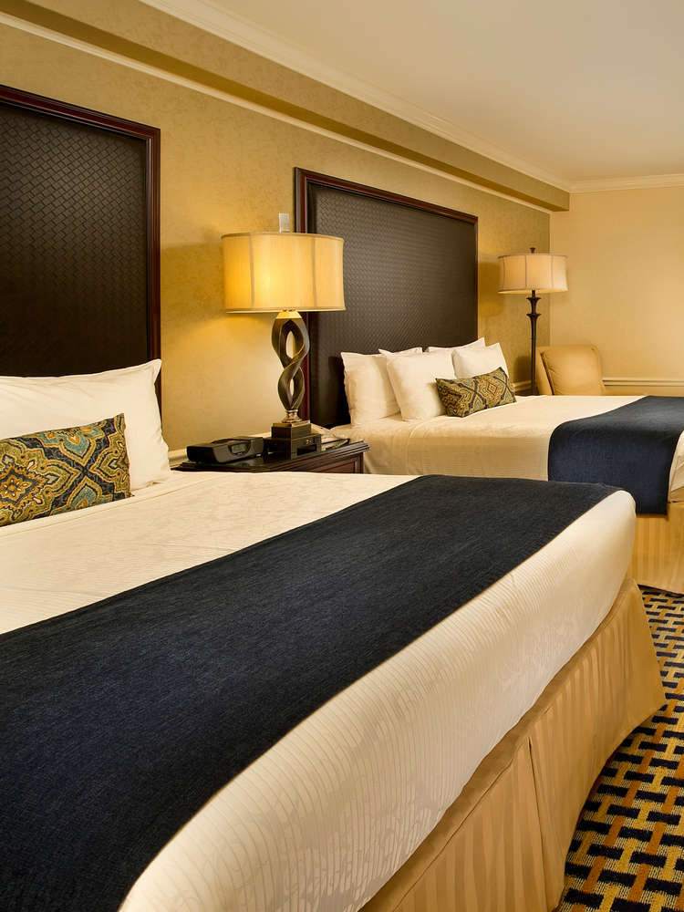 Hotel Best Western Plus Plaza Hotel & Conference Center photo 1