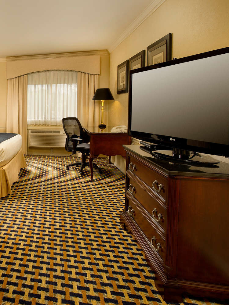 Hotel Best Western Plus Plaza Hotel & Conference Center photo 2